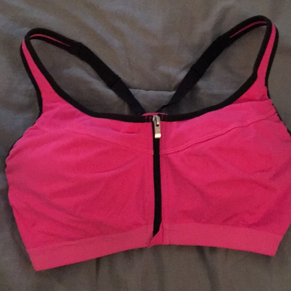 Victoria’s Secret Sport Bar